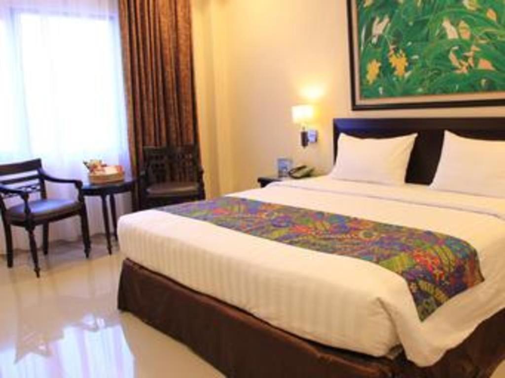 Narita Classic Hotel Surabaya Exterior foto